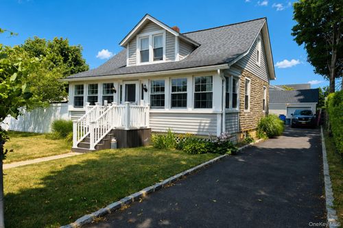 185 Ferndale Blvd, Islip, NY, 11751-2216 | Card Image