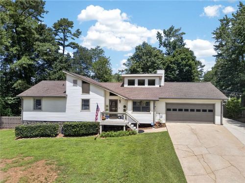 6164 Pine Dale Ln, Douglasville, GA, 30135-2382 | Card Image