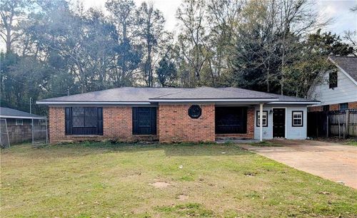 3755 Pleasant Valley Rd, Mobile, AL, 36609-2017 | Card Image