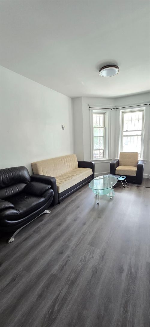 1135 E 15th St, Brooklyn, NY, 11230-4815 | Card Image