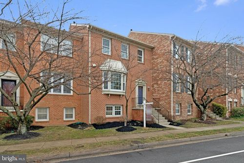 10106 Bushman Dr, OAKTON, VA, 22124-2931 | Card Image