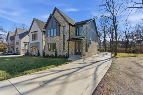 1525 Graybar Ln, Nashville, TN, 37215-1625 | Card Image