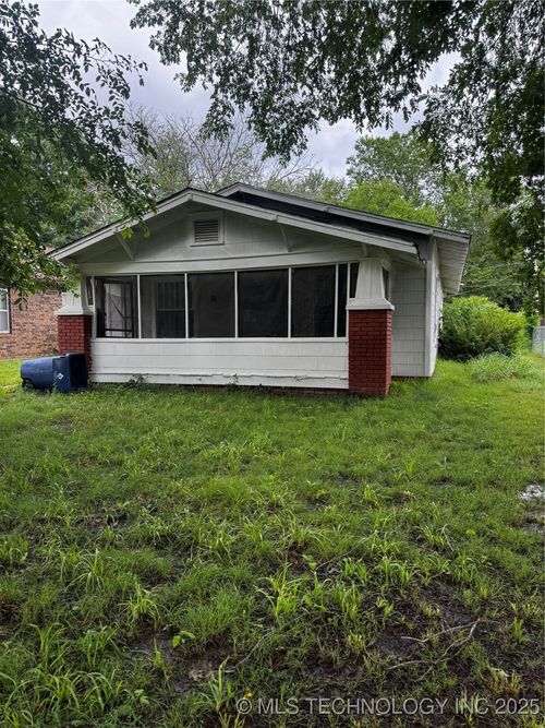 518 S Wood Ave, Hominy, OK, 74035-4556 | Card Image