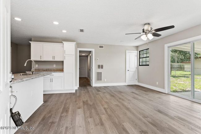 729 Sailfish Dr, Home with 3 bedrooms, 2 bathrooms and null parking in Atlantic Beach FL | Image 6