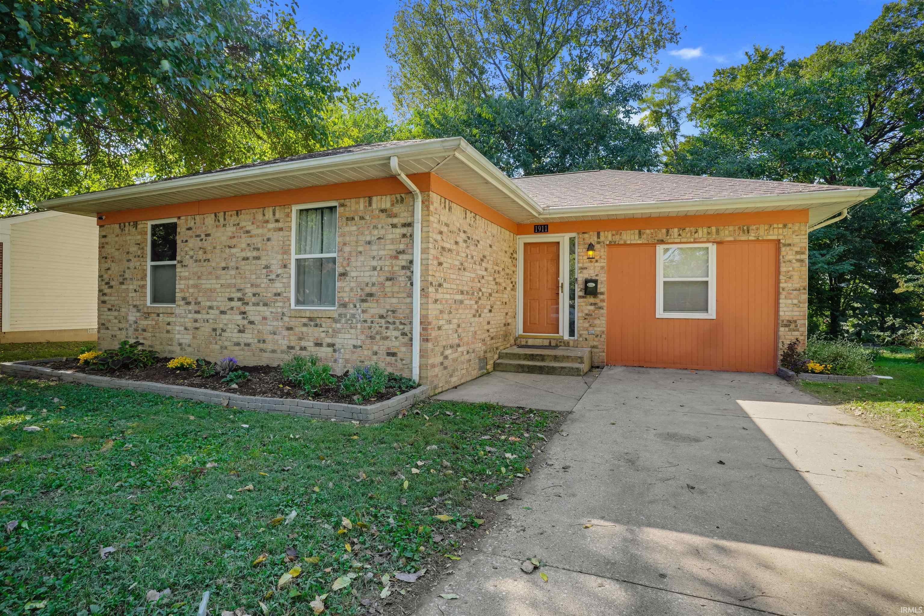 1911 S Governor Street, For Sale in Evansville Zoocasa