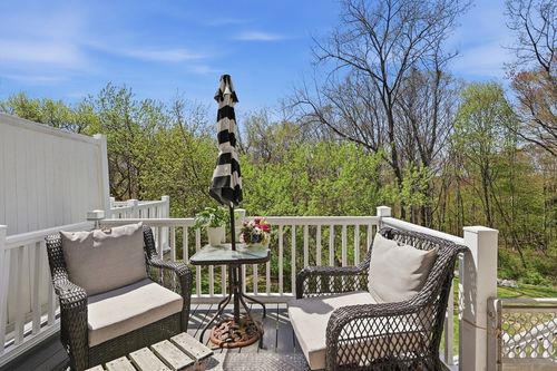 33-33 Highcrest Park, Webster, MA, 01570-4357 | Card Image