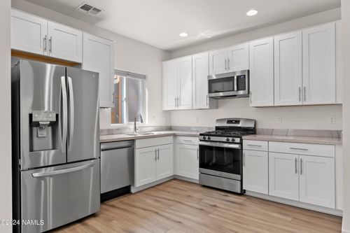 38-3001 E Butler Avenue, Flagstaff, AZ, 86004 | Card Image