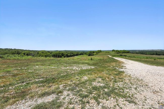 6010 Sw Douglas Rd, House other with 3 bedrooms, 3 bathrooms and null parking in Topeka KS | Image 45