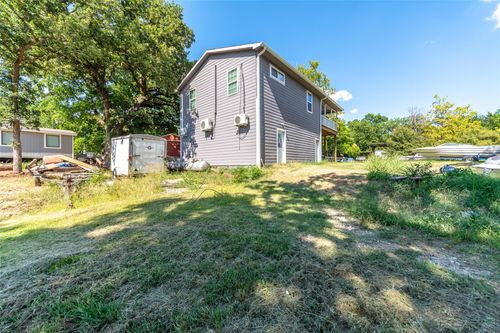 49 Carolyn Dr, Pottsboro, TX, 75076-3814 | Card Image