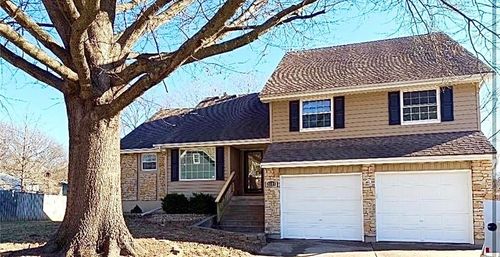 2805 Castle Dr, Independence, MO, 64057-1419 | Card Image