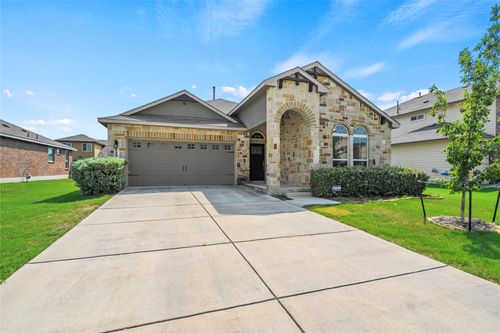 307 Limestone Crk, New Braunfels, TX, 78130-7512 | Card Image