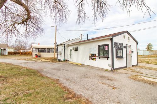 755 Clay St, Marshall, MO, 65340-1807 | Card Image