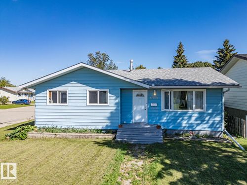 5337 47 St, Bruderheim, AB, T0B0S0 | Card Image