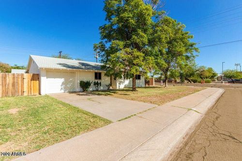 7544 E Kimsey Ln, Scottsdale, AZ, 85257-4337 | Card Image