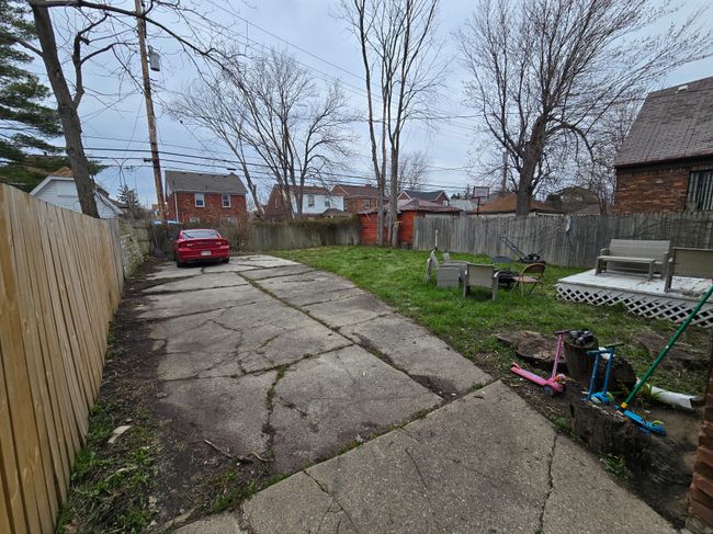 5775 Bedford St, House other with 3 bedrooms, 2 bathrooms and null parking in Detroit MI | Image 5