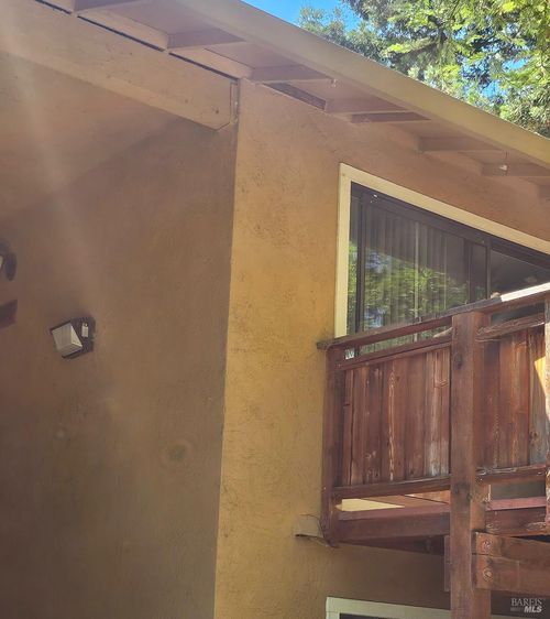 690 Arcadia Dr, Vacaville, CA, 95687-3501 | Card Image