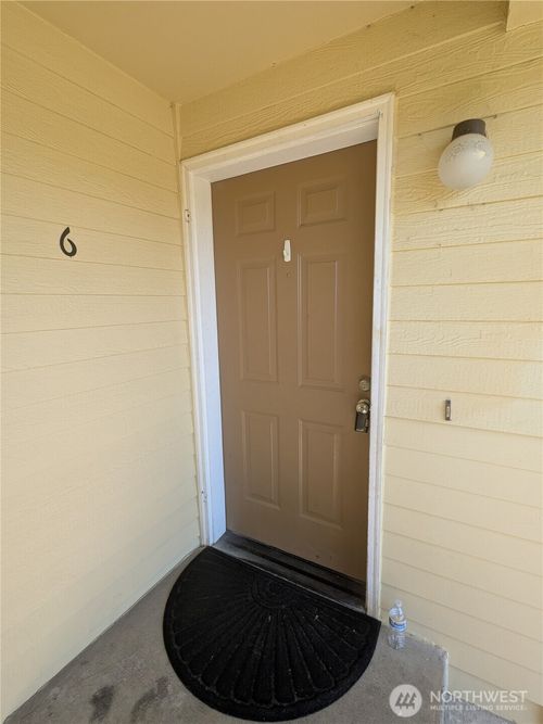 apt-6-18461 Killarney Cir Se, Monroe, WA, 98272-1230 | Card Image