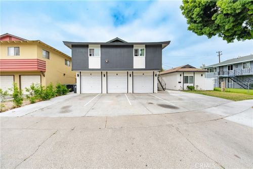 308 S Laurel St, Santa Ana, CA, 92704-8426 | Card Image