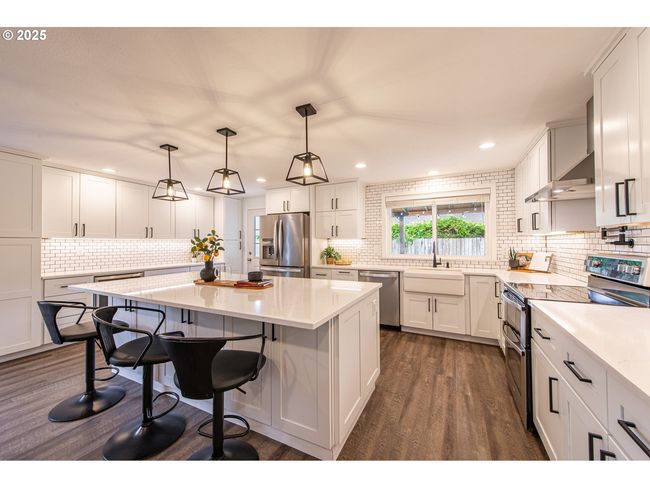 2677 Chad Dr, House other with 3 bedrooms, 2 bathrooms and 2 parking in Eugene OR | Image 12
