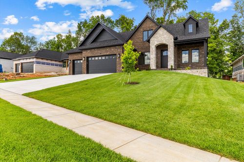 5567 E Wild Horse Dr, Springfield, MO, 65802-3727 | Card Image