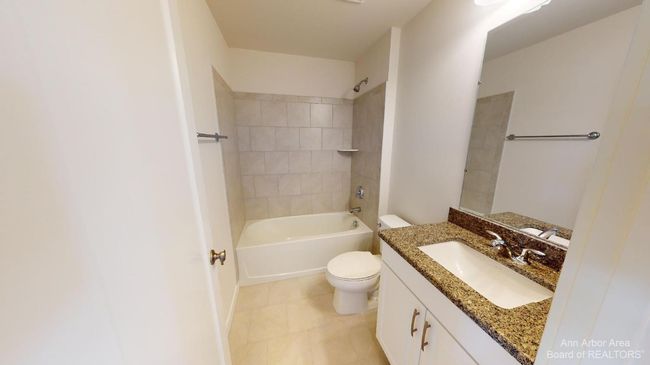 2704 S Spurway Dr, Condo with 4 bedrooms, 4 bathrooms and null parking in Ann Arbor MI | Image 24