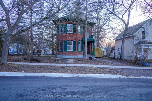 187 St George St, Deseronto, ON, K0K1X0 | Card Image