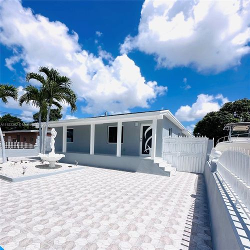 82 E 16th St, Hialeah, FL, 33010-3126 | Card Image