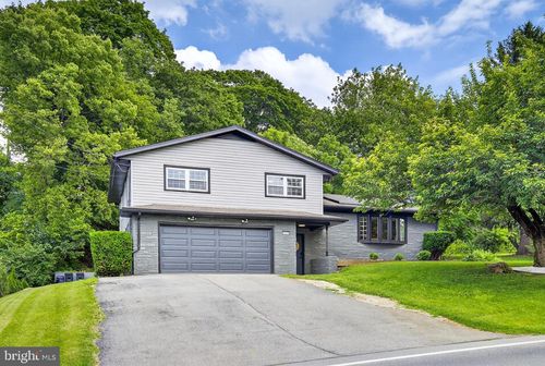 1313 Rohrerstown Rd, LANCASTER, PA, 17601-2311 | Card Image