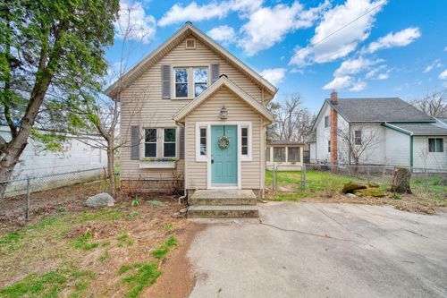 208 Thorpe Dr, Jackson, MI, 49203-5649 | Card Image