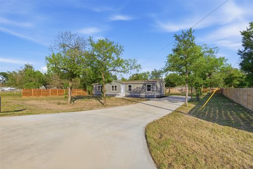 284 Gato Rd, Cedar Creek, TX, 78612-2073 | Card Image