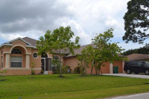 738 Se Lansdowne Ave, Port St Lucie, FL, 34983-3863 | Card Image