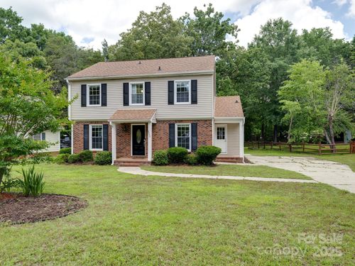 2240 Lawton Bluff Rd, Charlotte, NC, 28226-2937 | Card Image