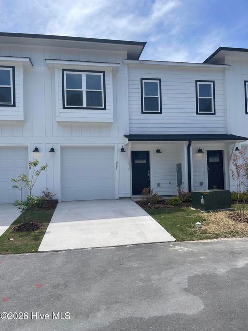 251-251 Townhome Ln, Southern Pines, NC, 28387-7447 | Card Image