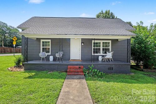 2816 Yadkin Ave, Charlotte, NC, 28205-1020 | Card Image