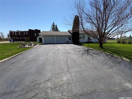 109 Road Ave E, Langenburg, SK, S0A2A0 | Card Image