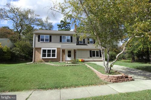 81 Lakeside Dr, Marlton, NJ, 08053-2715 | Card Image