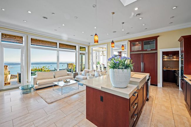 2409 Halston Crt, House other with 5 bedrooms, 6 bathrooms and 3 parking in West Vancouver BC | Image 12