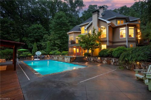 3637 Canterbury Ln, Yadkinville, NC, 27055-8752 | Card Image