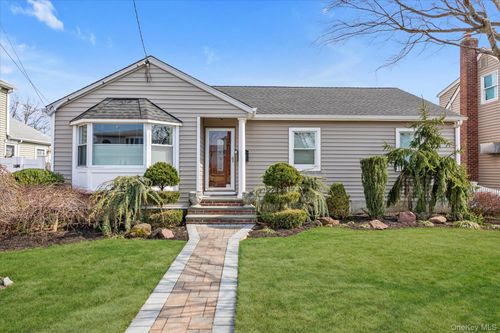 2382 Garfield St, North Bellmore, NY, 11710-2106 | Card Image