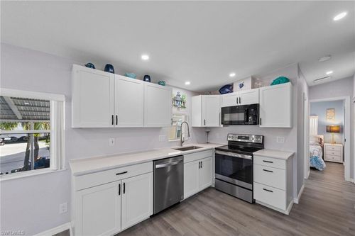 11791 Papershell Dr, FORT MYERS, FL, 33908-8270 | Card Image