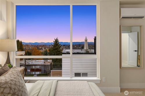 b-1313 14th Ave S, Seattle, WA, 98144-3409 | Card Image