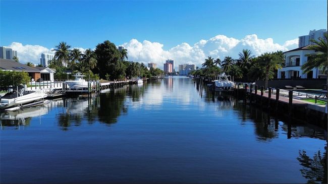 460 Holiday Dr, House other with 7 bedrooms, 10 bathrooms and null parking in Hallandale Beach FL | Image 23