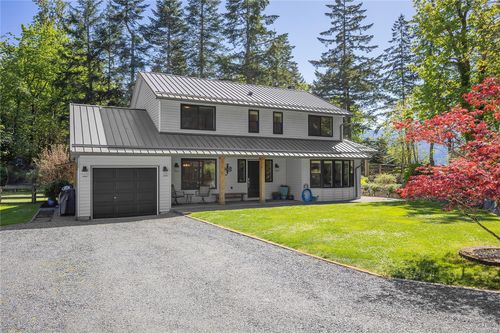 4299 Entrance Ave, Ladysmith, BC, V9G1M8 | Card Image