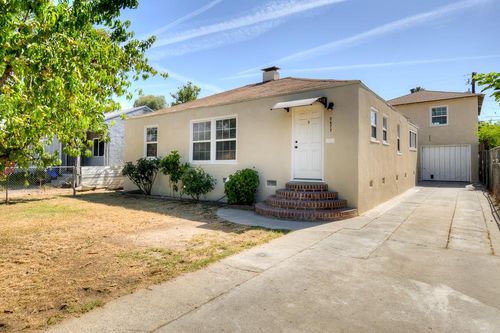 2477 S 9th Street, Fresno, CA, 93725 | Card Image