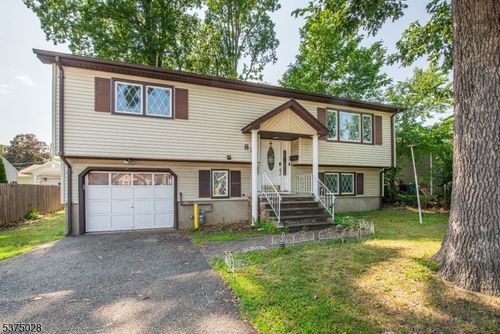 83 Lawrence Rd, Parsippany, NJ, 07054-3146 | Card Image