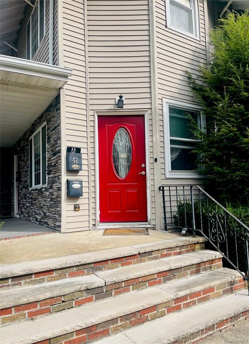 a-42 Boulevard, Suffern, NY, 10901-6121 | Card Image