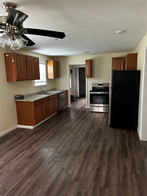 apt-2-17811 Bamwood Dr, Houston, TX, 77090-1871 | Card Image