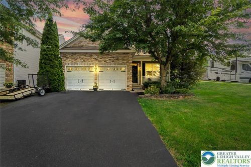 2429 S Front St, ALLENTOWN, PA, 18103-5352 | Card Image