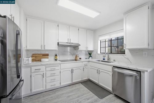 767 Military E, Benicia, CA, 94510-3542 | Card Image