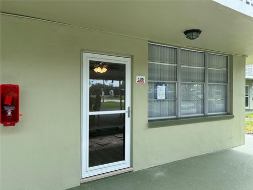 135-4705 1st St Ne, ST PETERSBURG, FL, 33703-3038 | Card Image